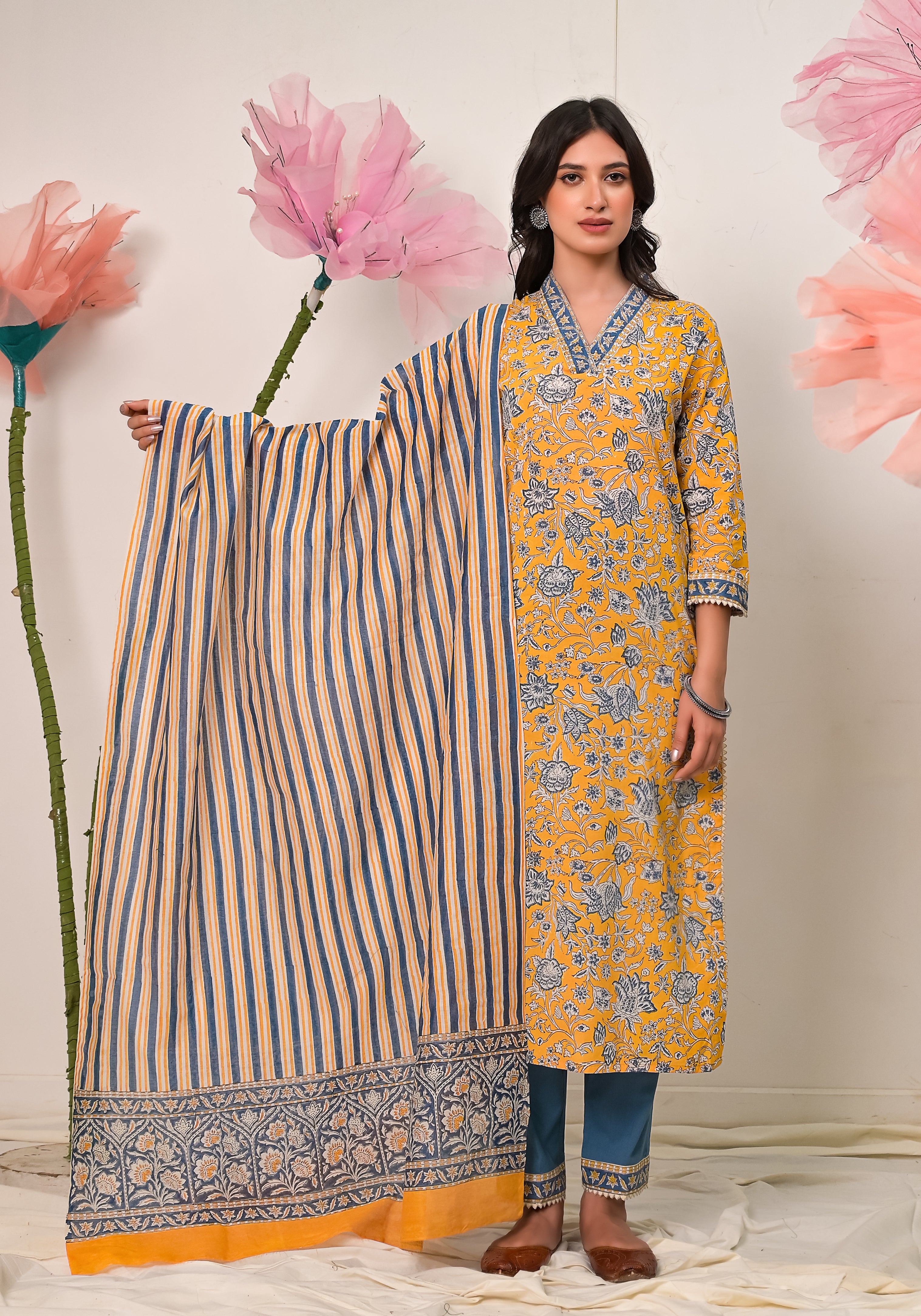 Florence block print V-neck cotton kurta set-3pcs