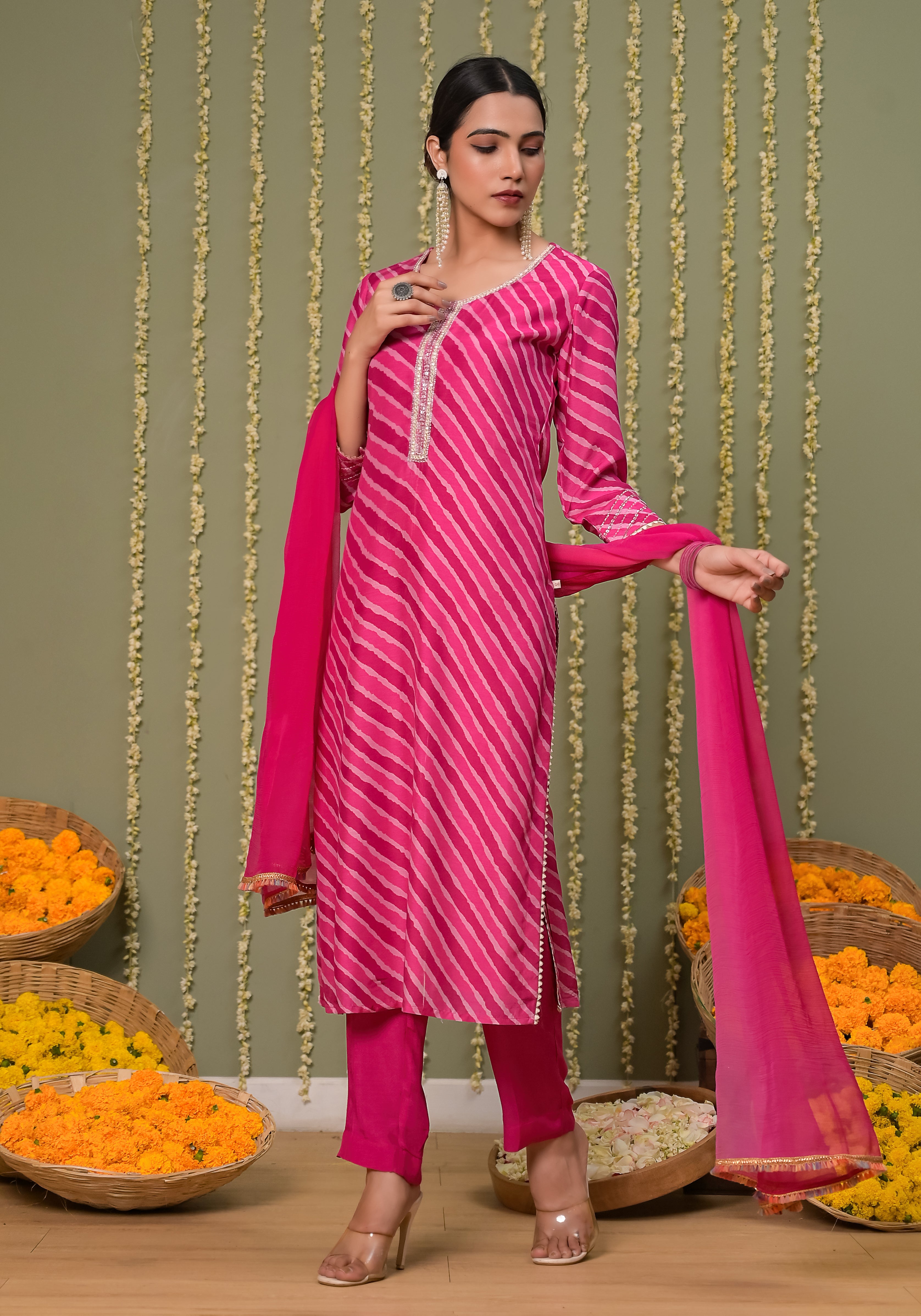 Gulabi Leheriya Kurta Set-3pcs