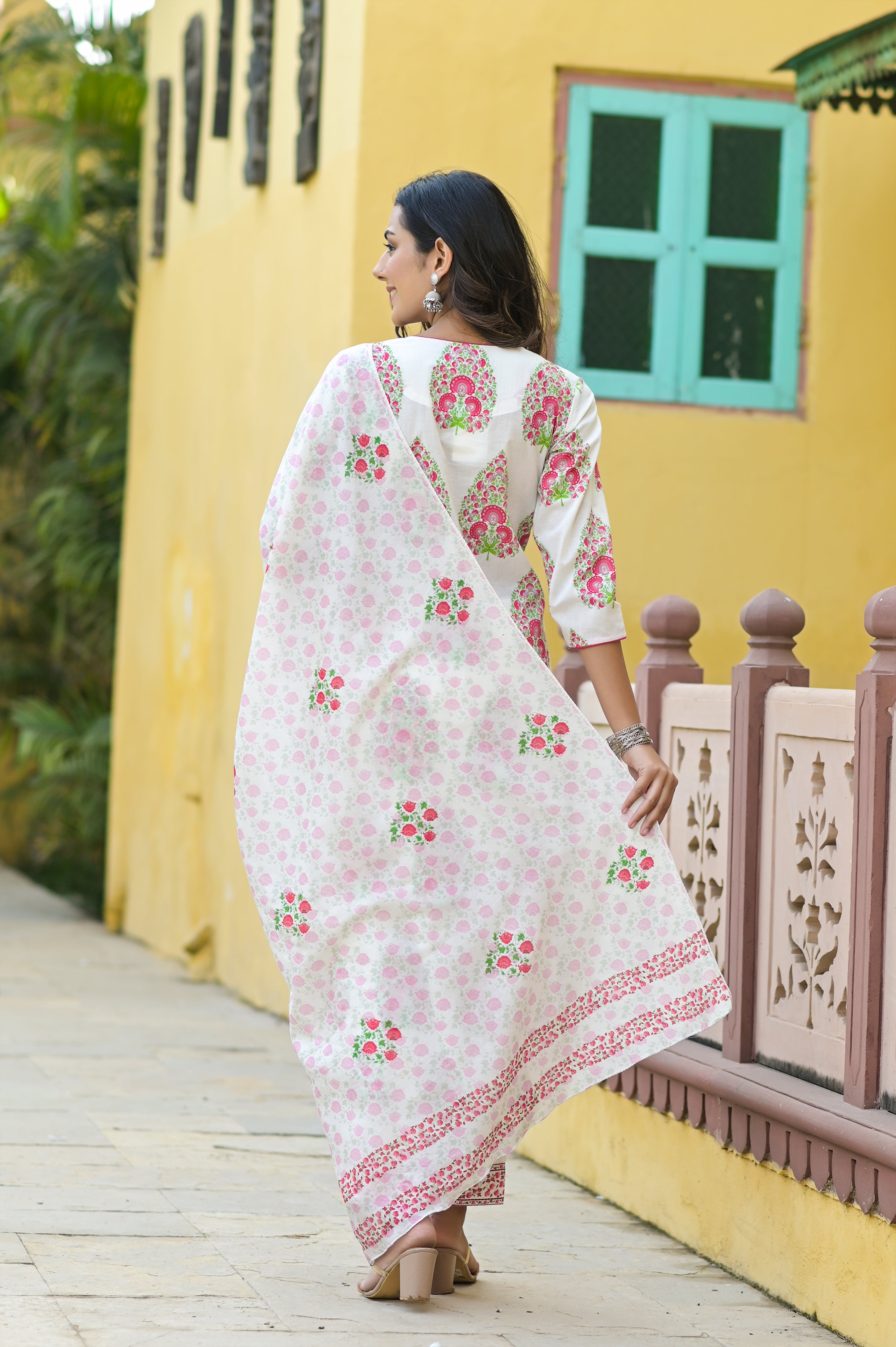 Mughal Paan Sutra Kurta Set-2pcs