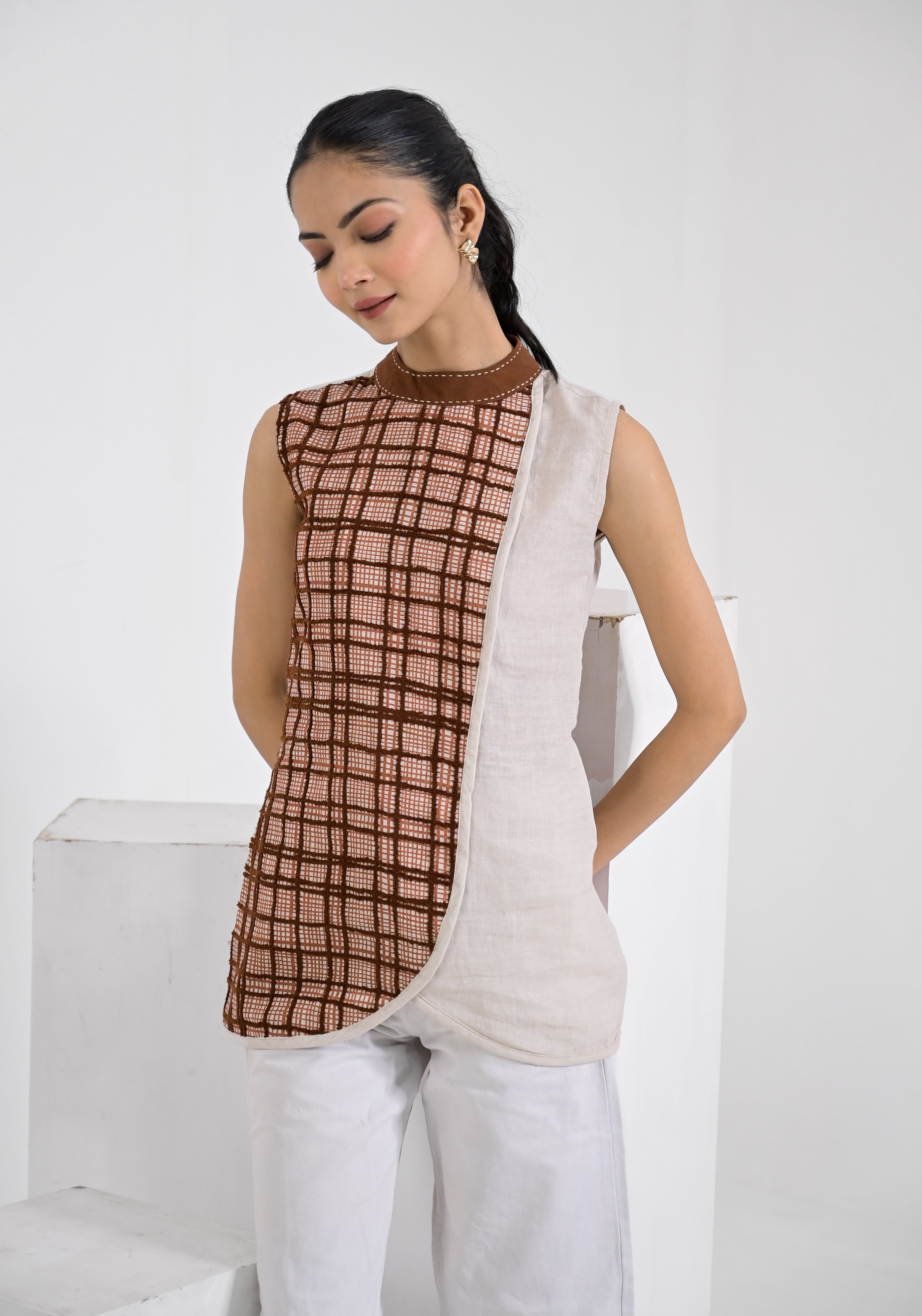 Brown Aari Check Top With Pants