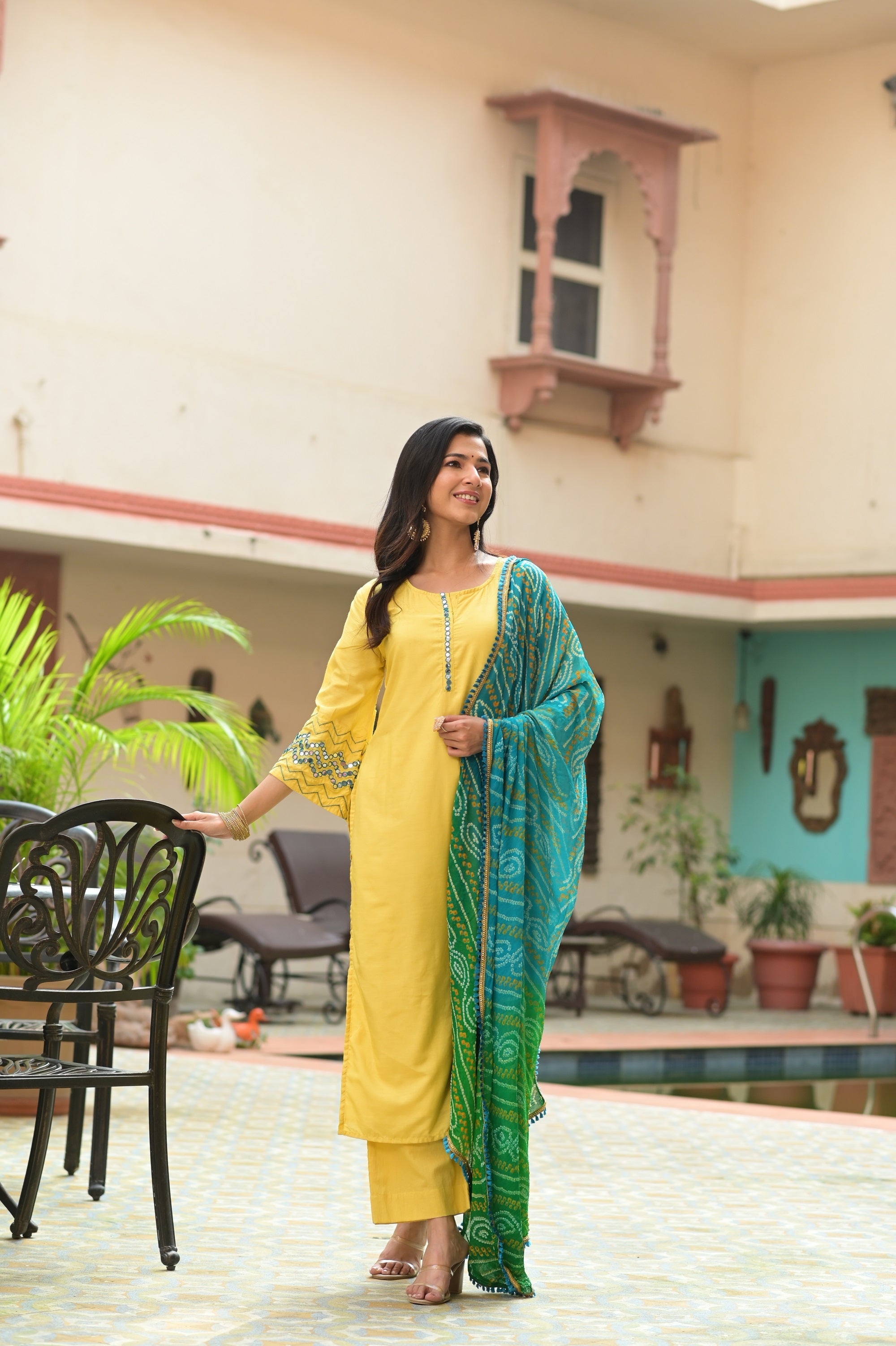 Flare Aari Kurta Set-3pcs