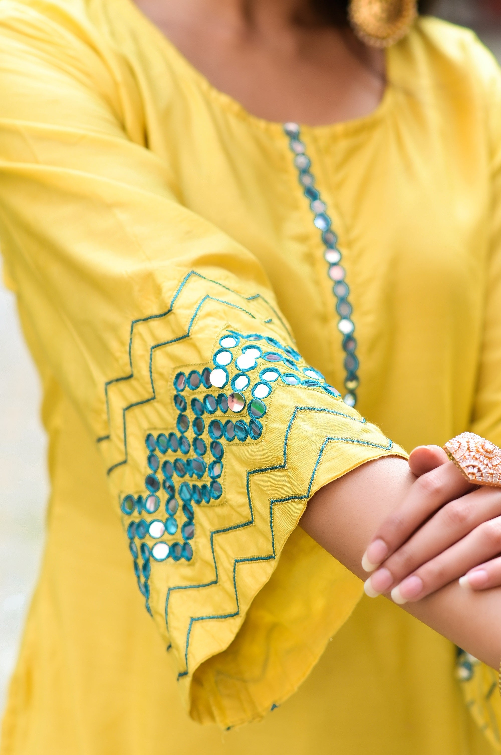 Flare Aari Kurta Set-3pcs