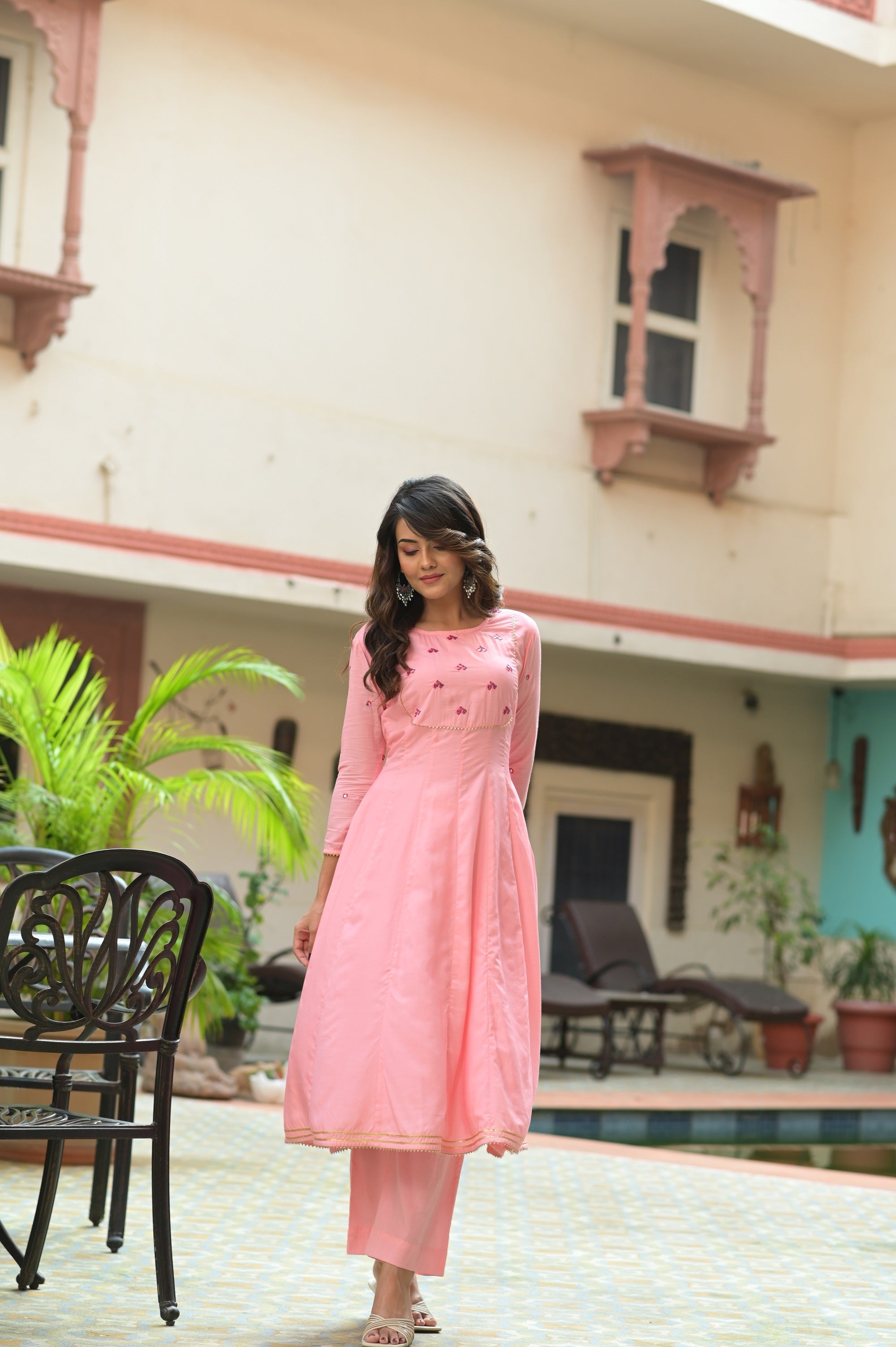 Pink Kalidar Embroidery Kurta