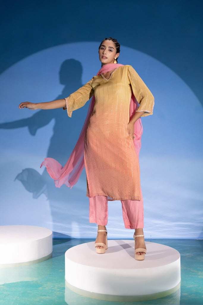 Beigish Pink Ombre Kurta Set-3pcs