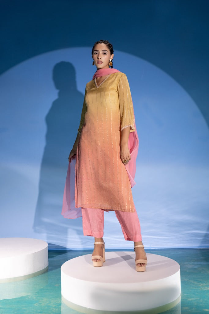 Beigish Pink Ombre Kurta Set-3pcs