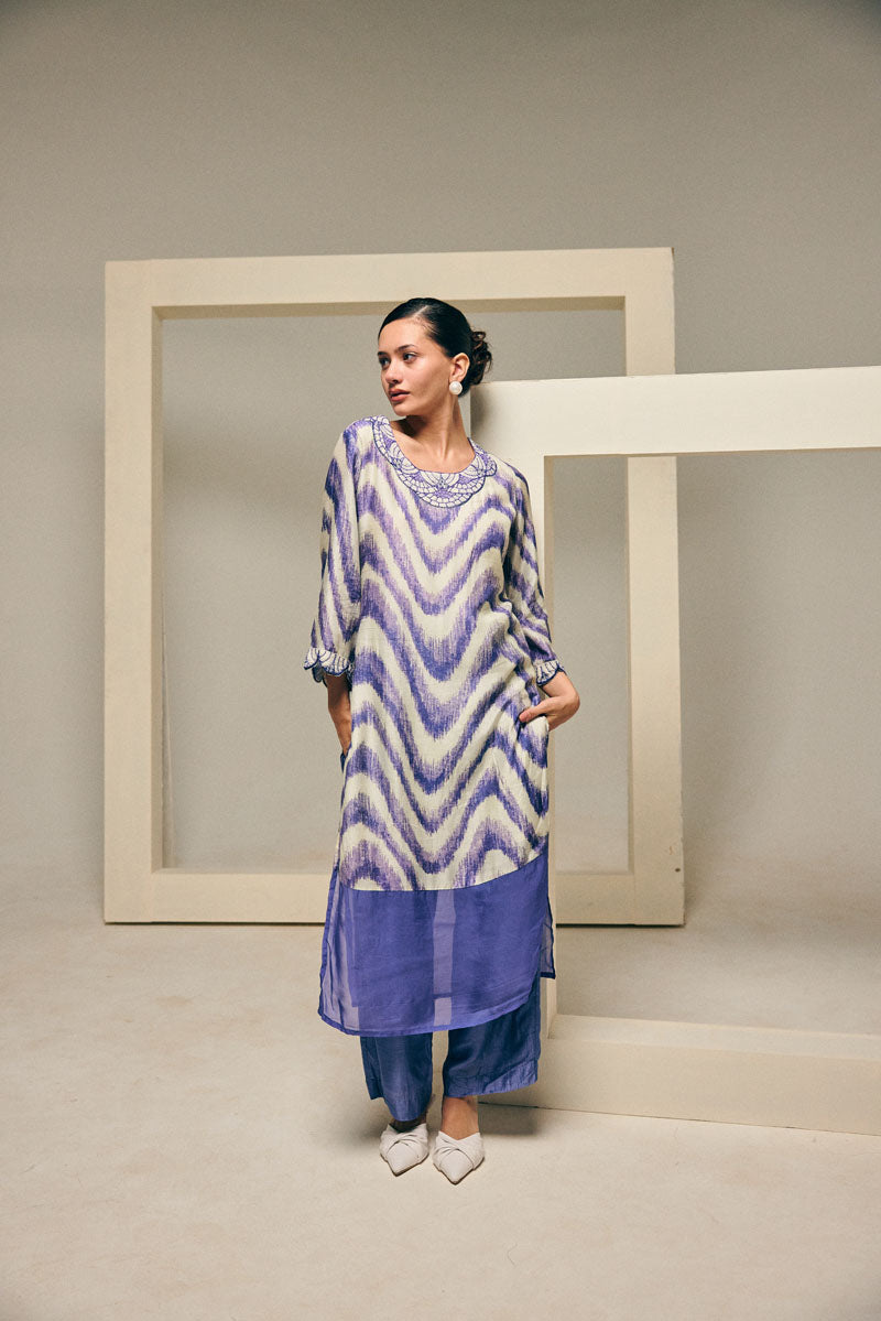 EMBELLISHED KURTA WITH PANTS