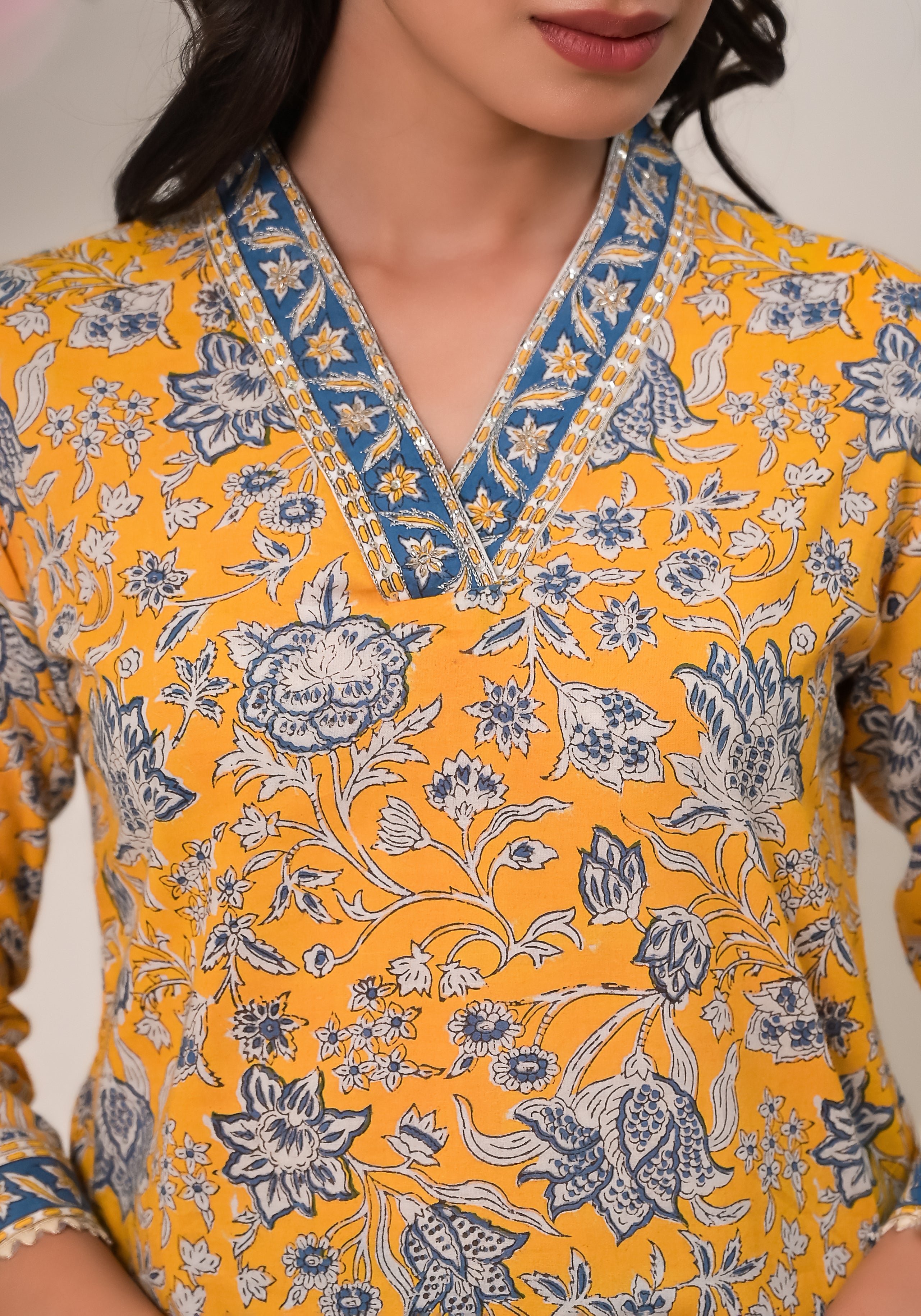 Florence block print V-neck  cotton kurta set-3pcs
