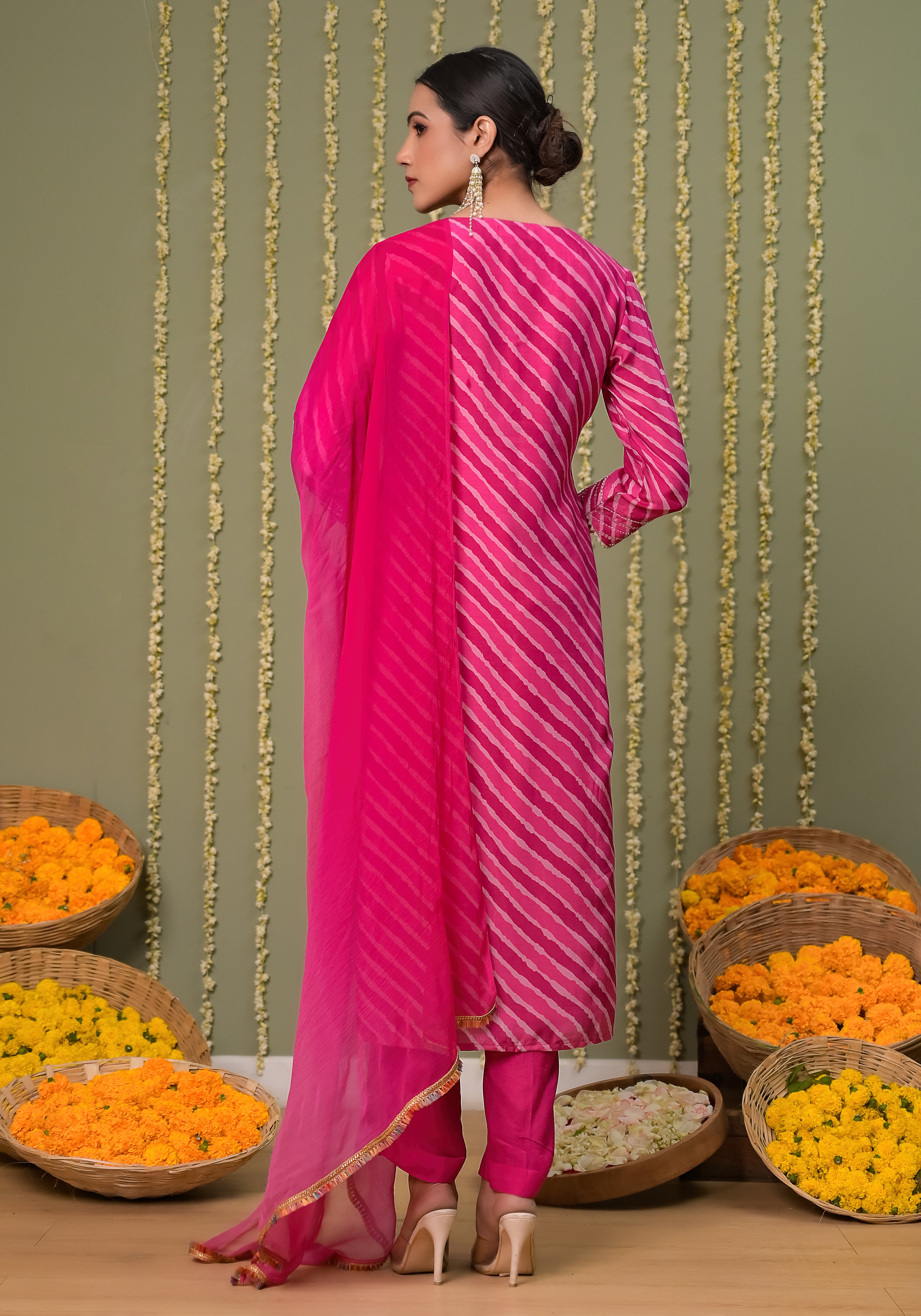 Gulabi Leheriya Kurta  Set-3pcs