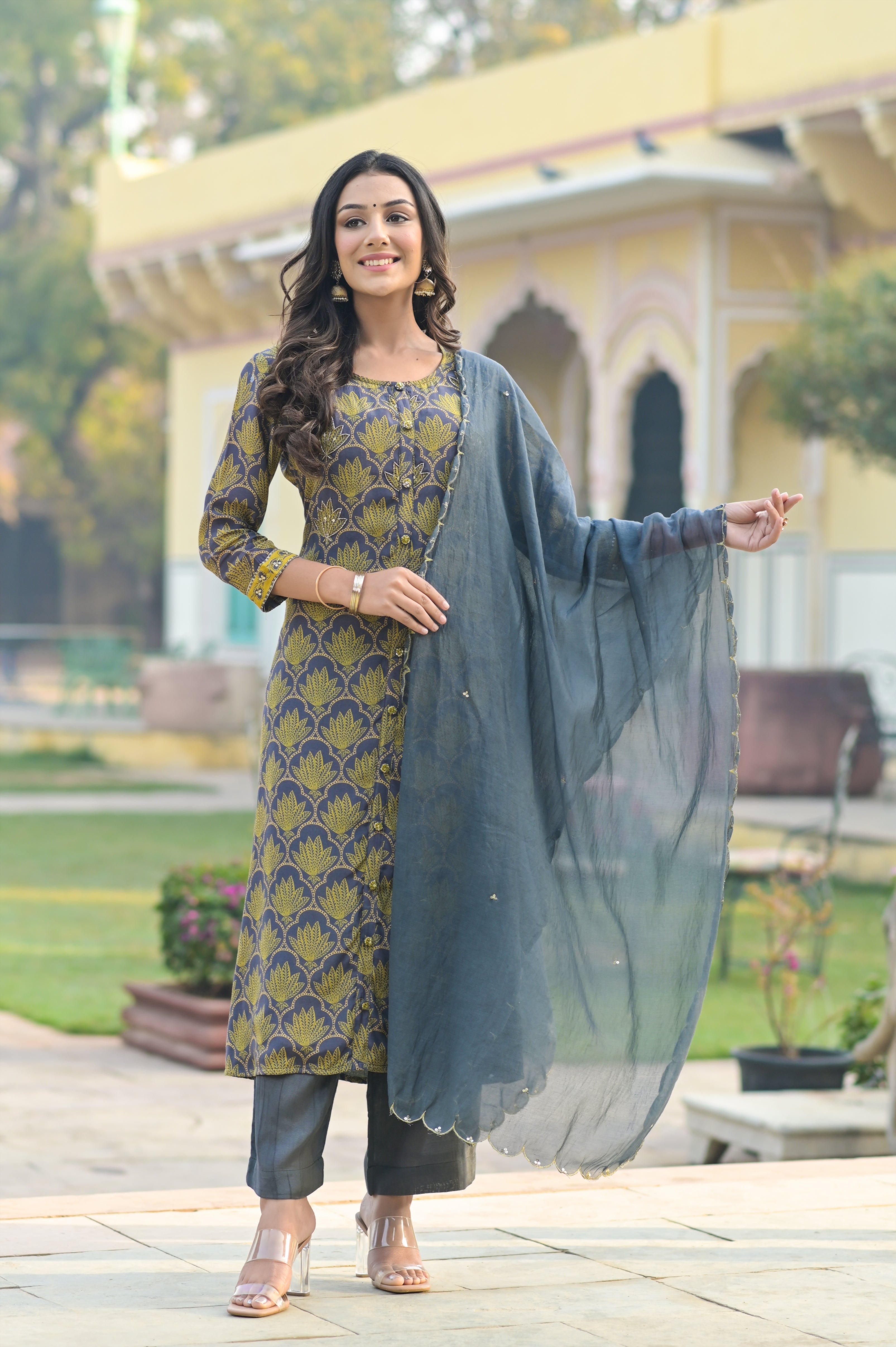 Grey Lotus Buti Jaal Buttoned Kurta Set -3pcs