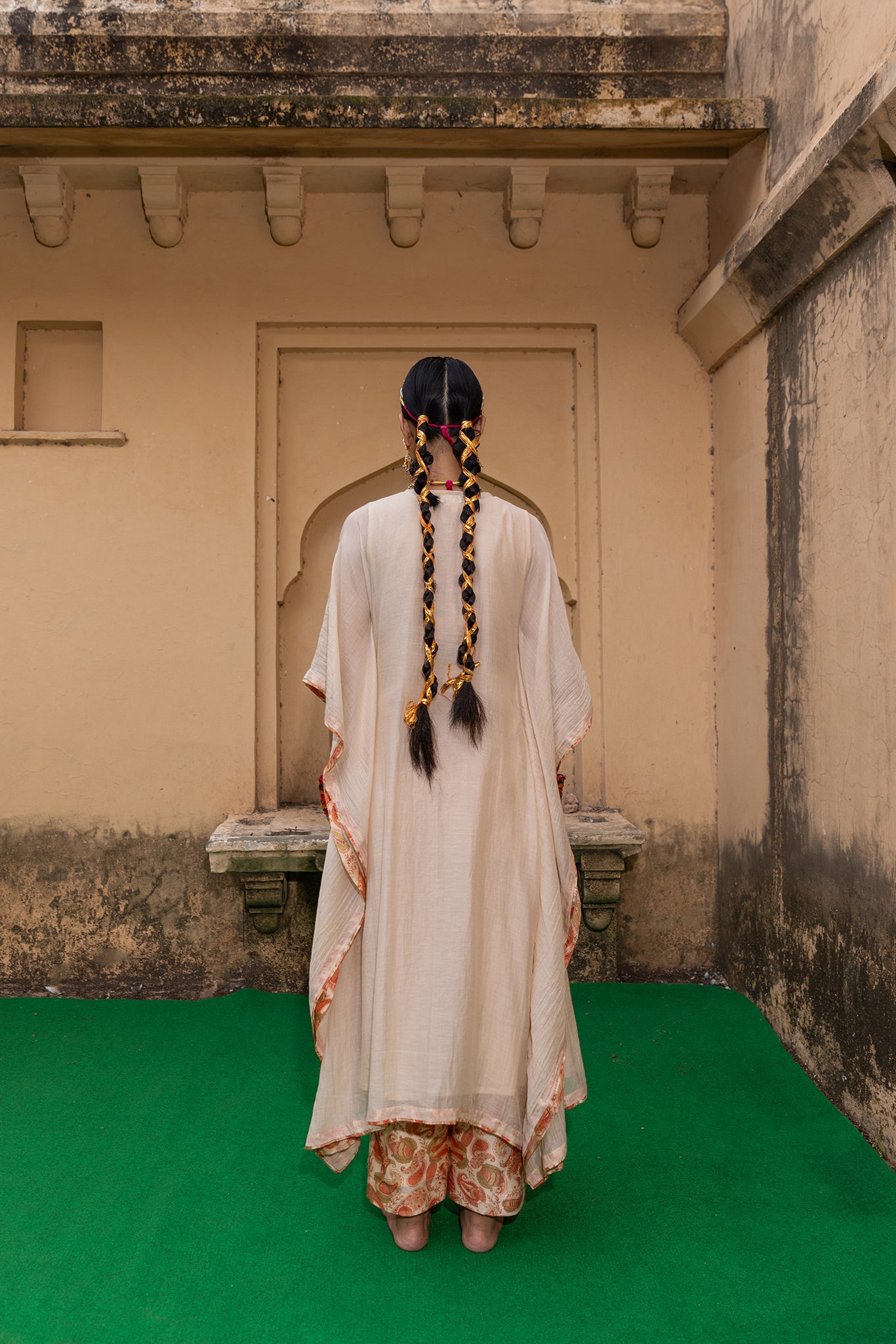 Ivory Paisley Embellished Kaftan Set