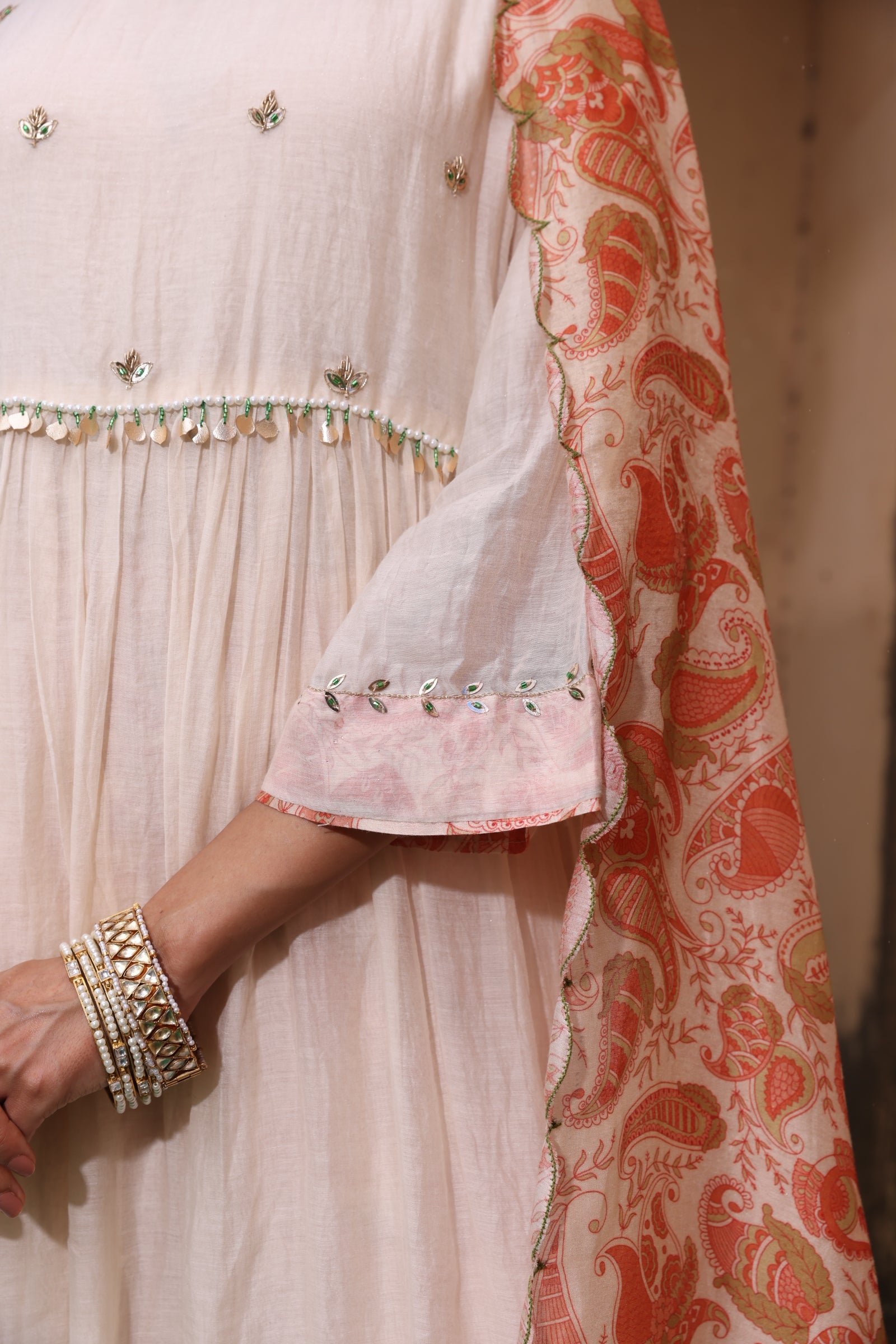 Mul Chanderi Paisley Set