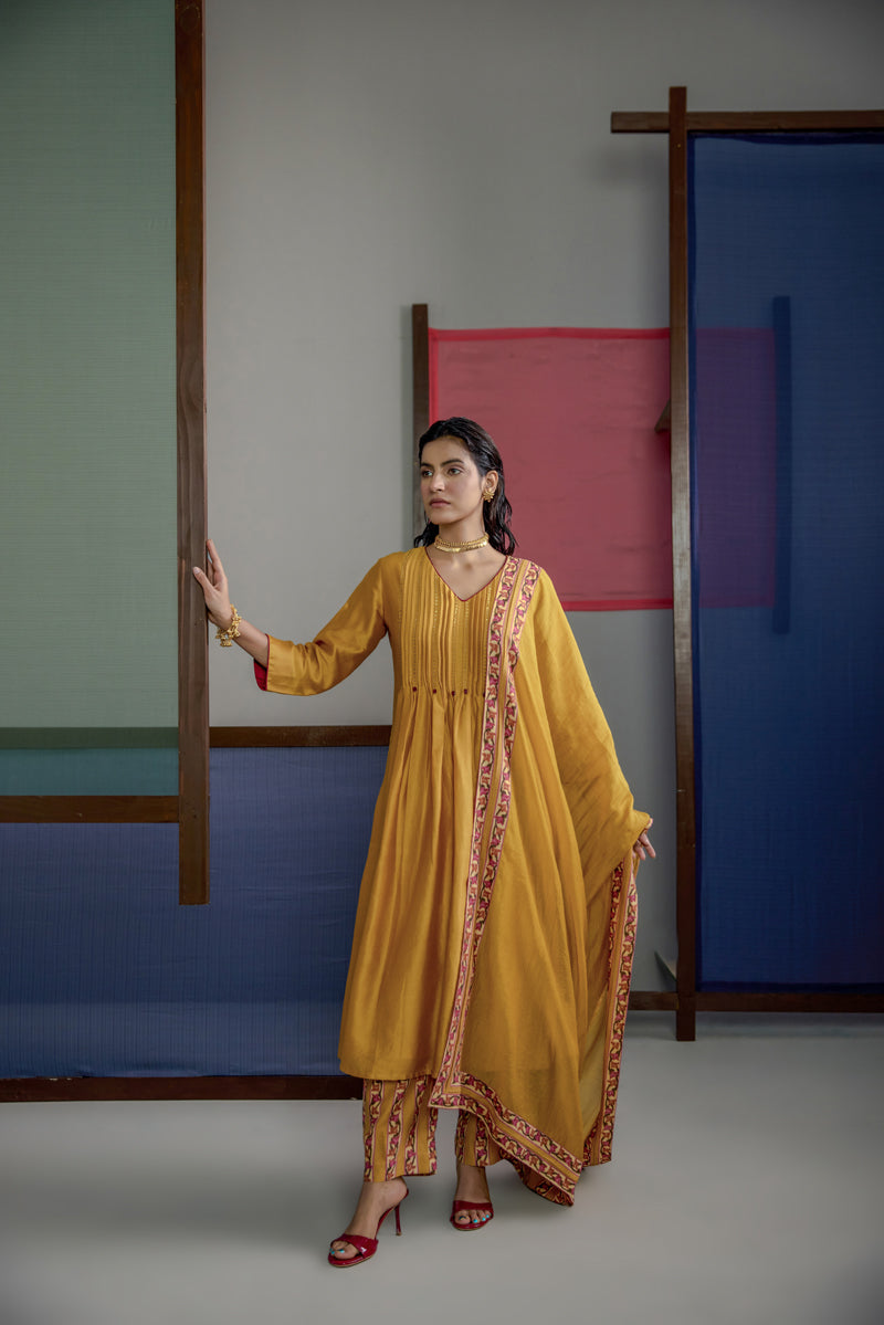 Afsana Pintuck Kurta Set