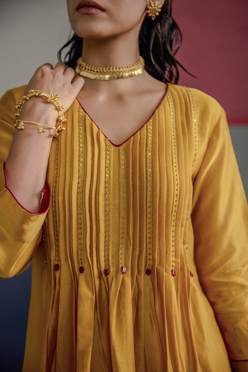 Afsana Pintuck Kurta Set