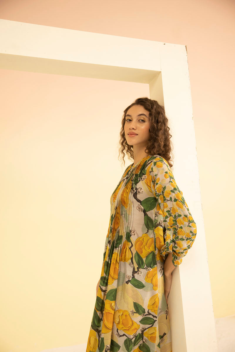 FLORAL PINTUCK KURTA WITH SOLID PANTS