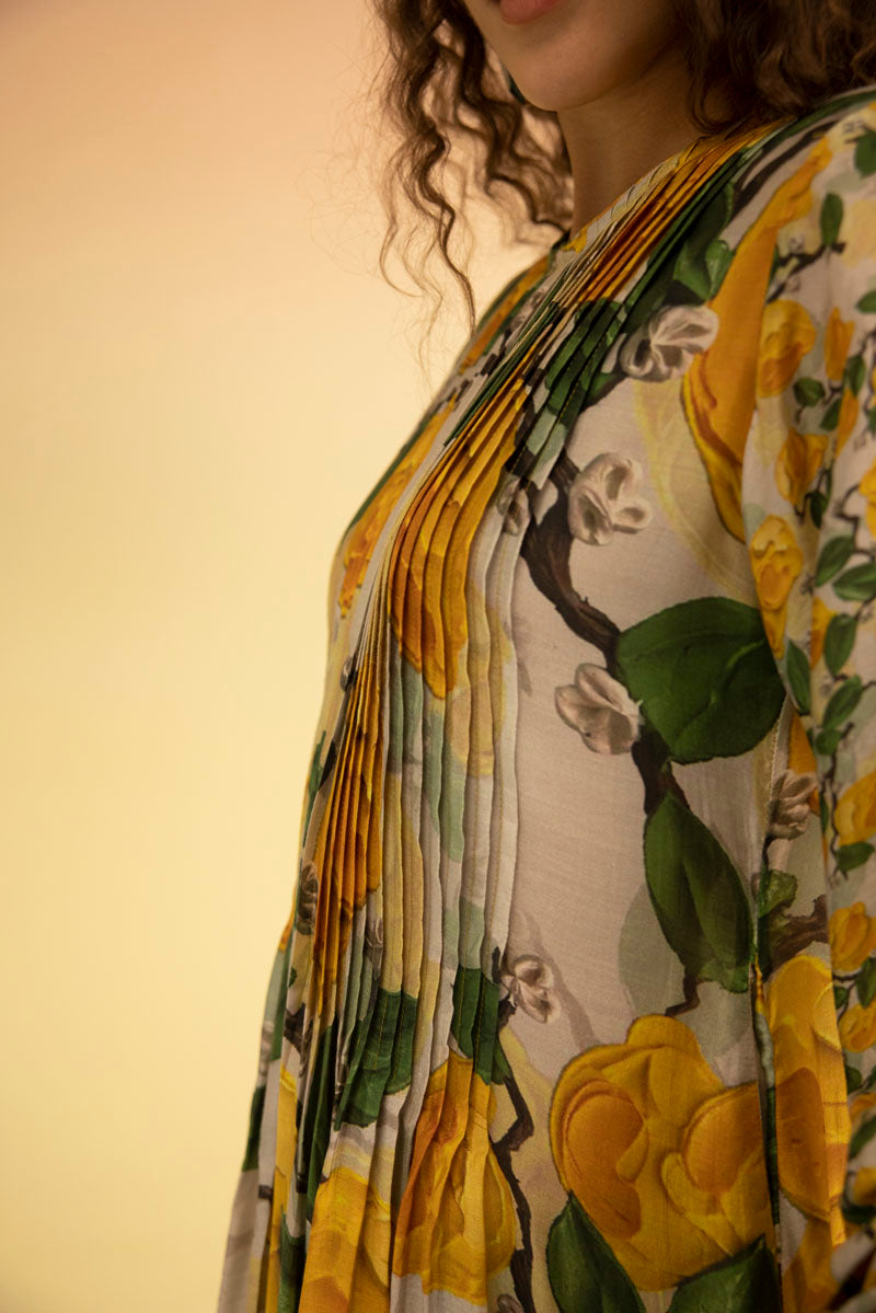 FLORAL PINTUCK KURTA WITH SOLID PANTS