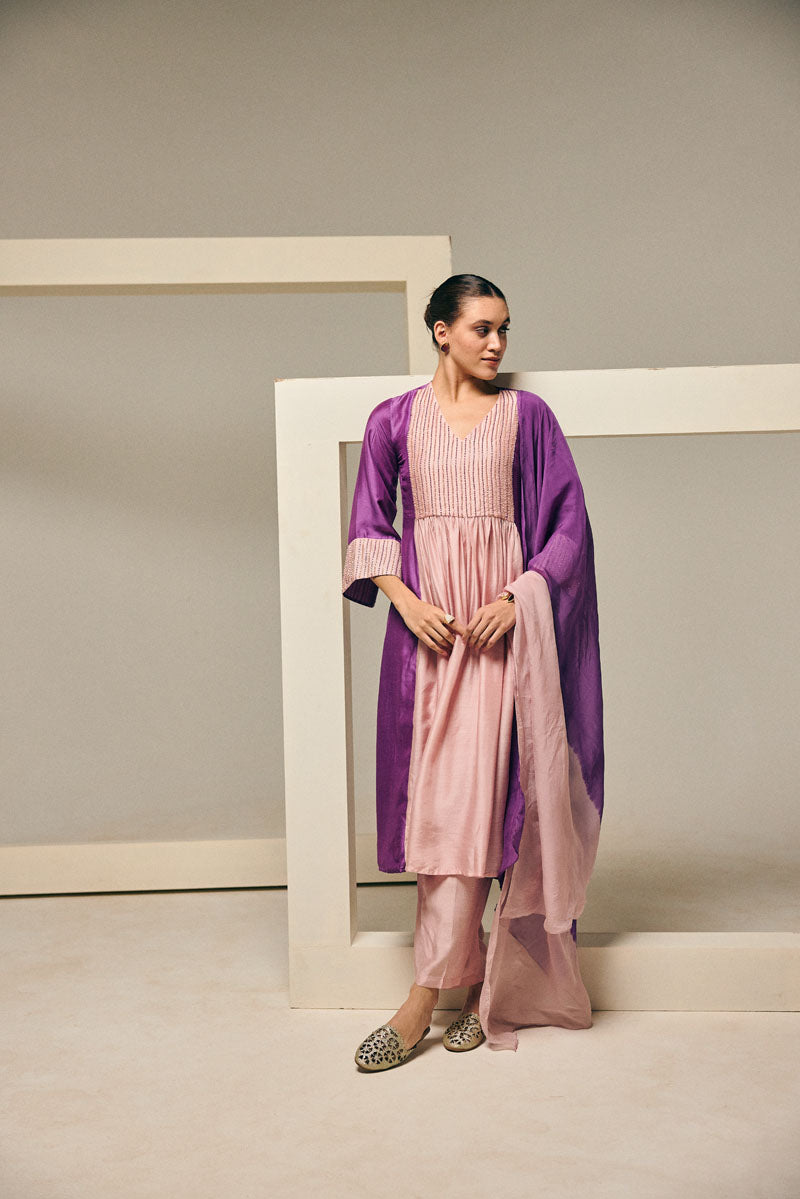 COLOR BLOCk KURTA WITH PANTS